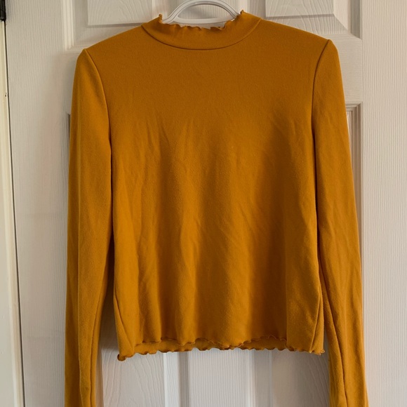 Cute long sleeve - Picture 1 of 3